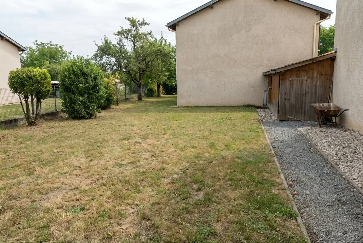 Grand jardin nettoyé après intervention à Chabeuil